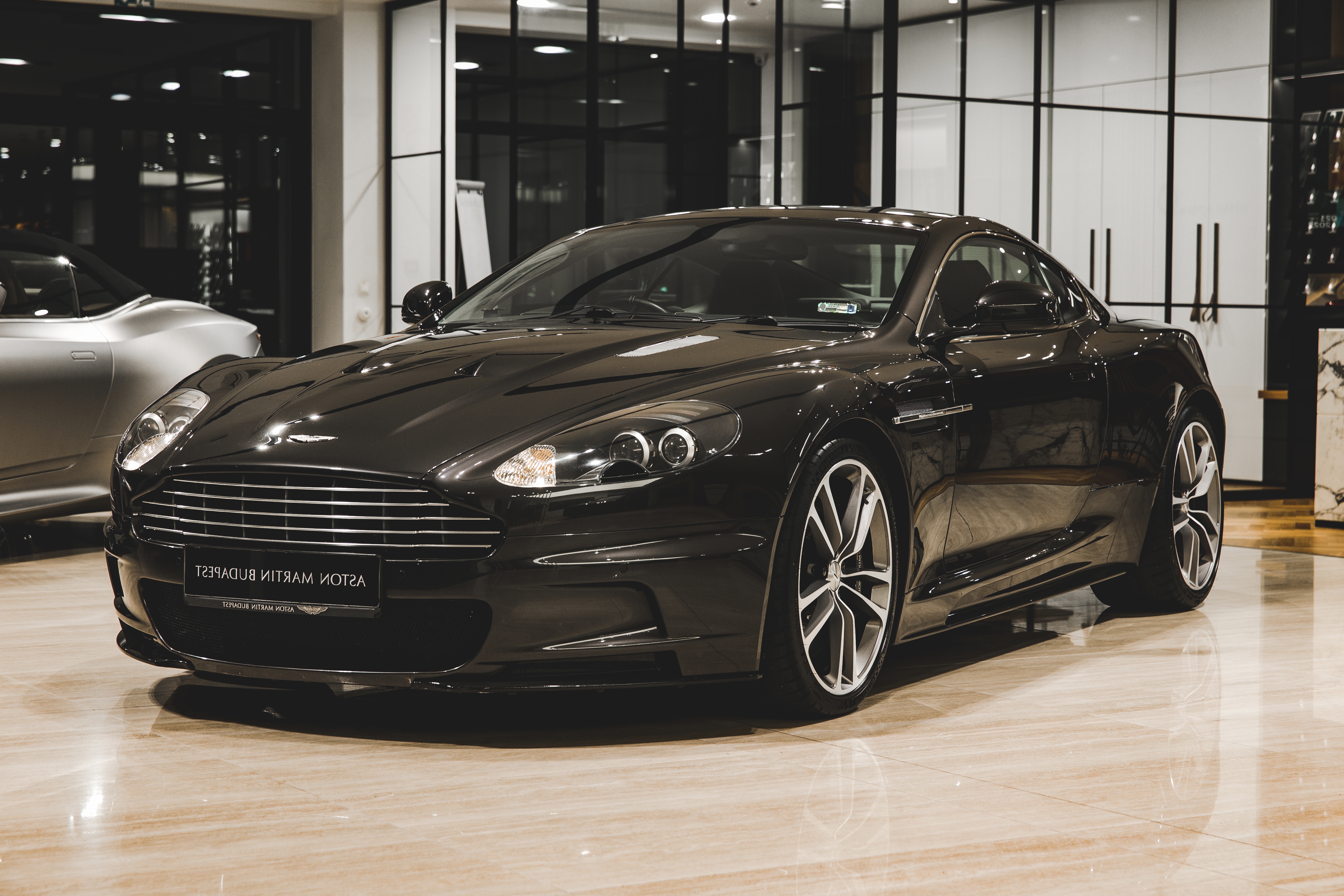 Aston Martin DBS Coupe 6.0 V12