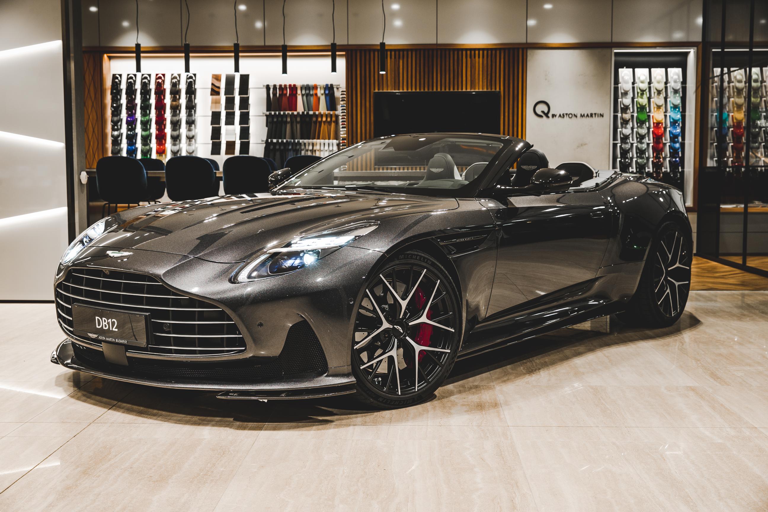 Aston Martin DB12 Volante 4.0 V8