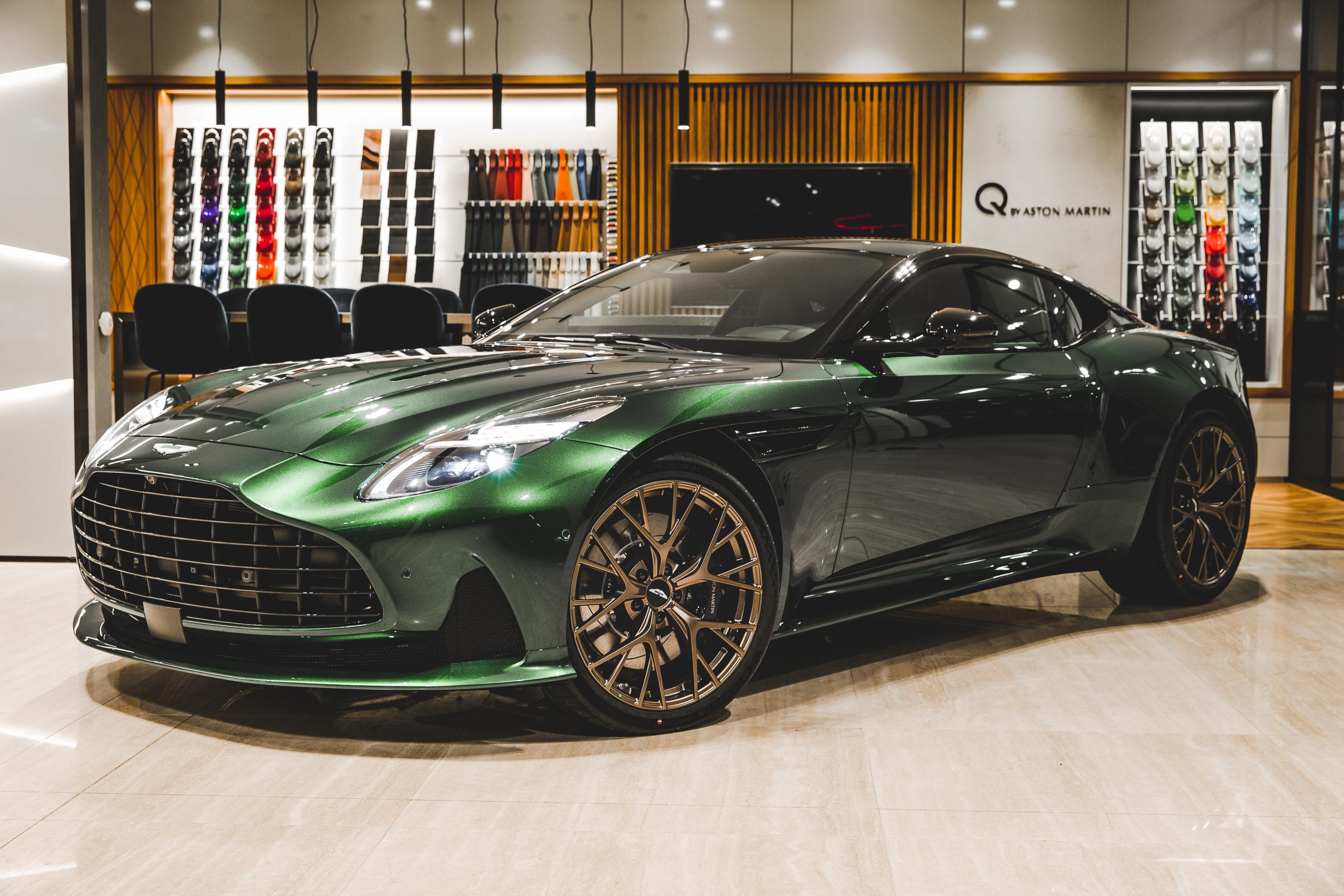 Aston Martin DB12 Coupe 4.0 V8