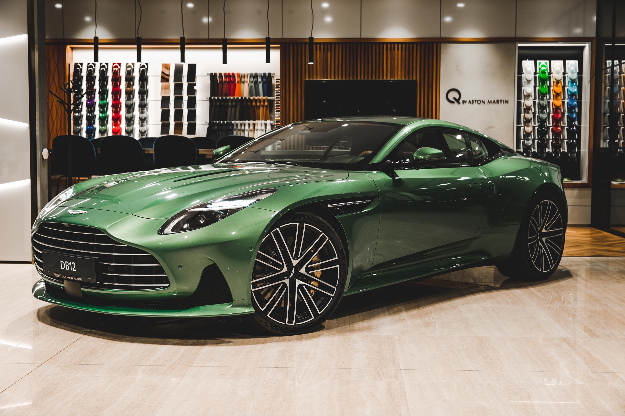 Aston Martin DB12 Coupe 4.0 V8