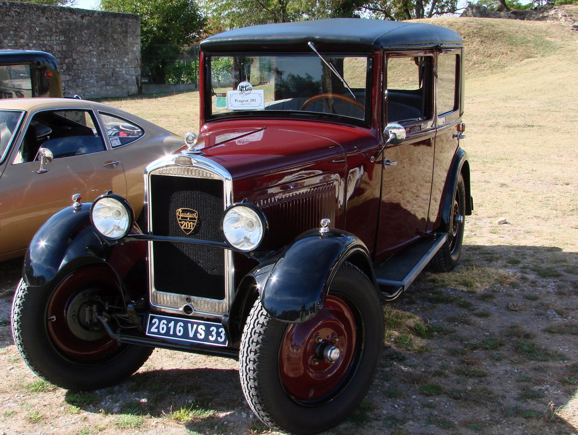 60 éven át pihent ez a Peugeot, de most gond nélkül életre kelt
