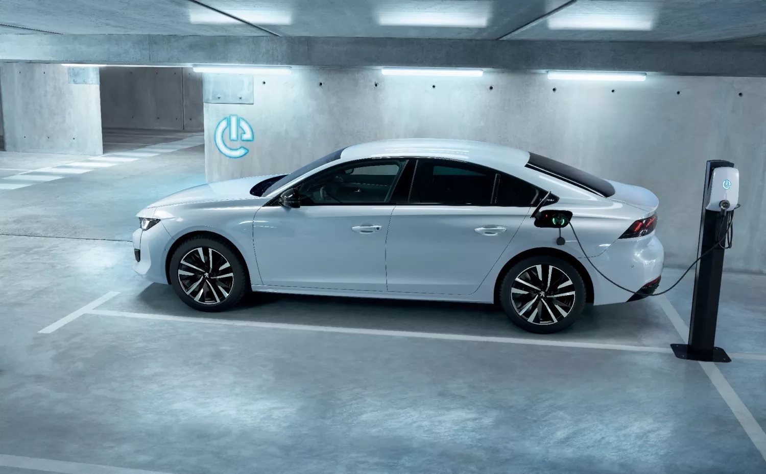Újabb két Peugeot választható elektromosként