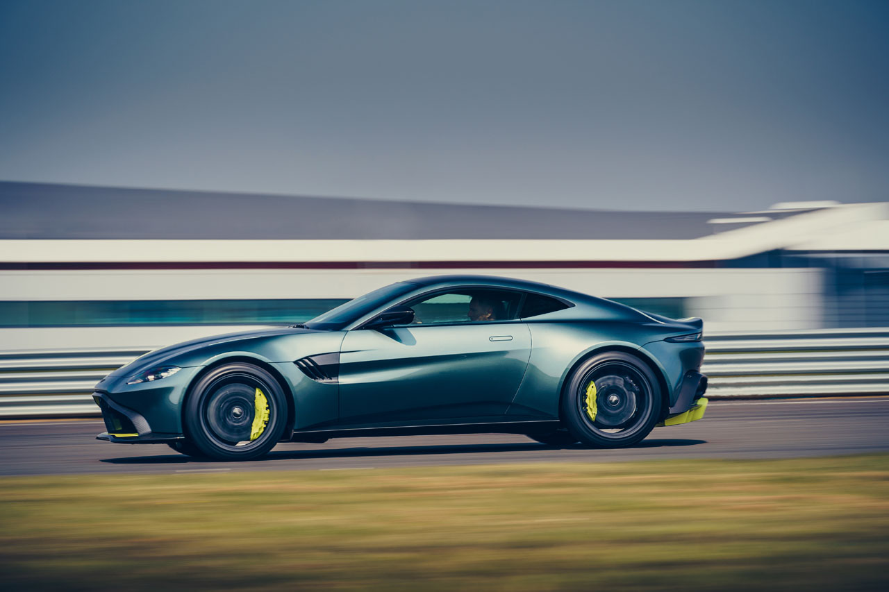 vantage-amr-30..jpg